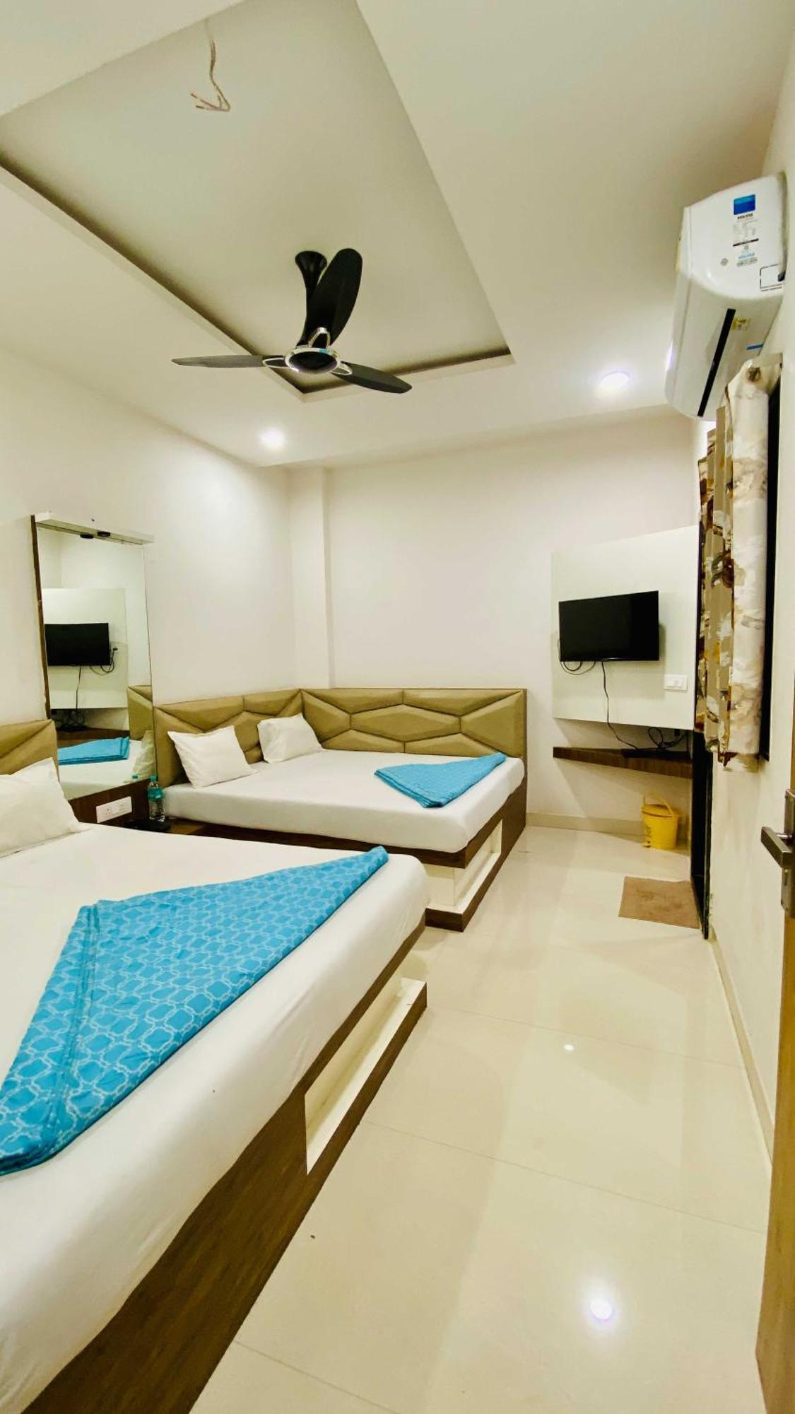 Hotel Gayatri Palace Godarpura Eksteriør bilde