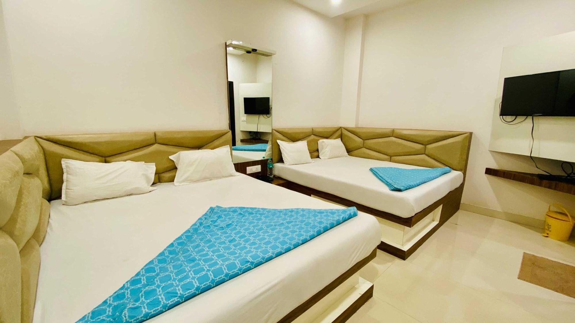 Hotel Gayatri Palace Godarpura Eksteriør bilde