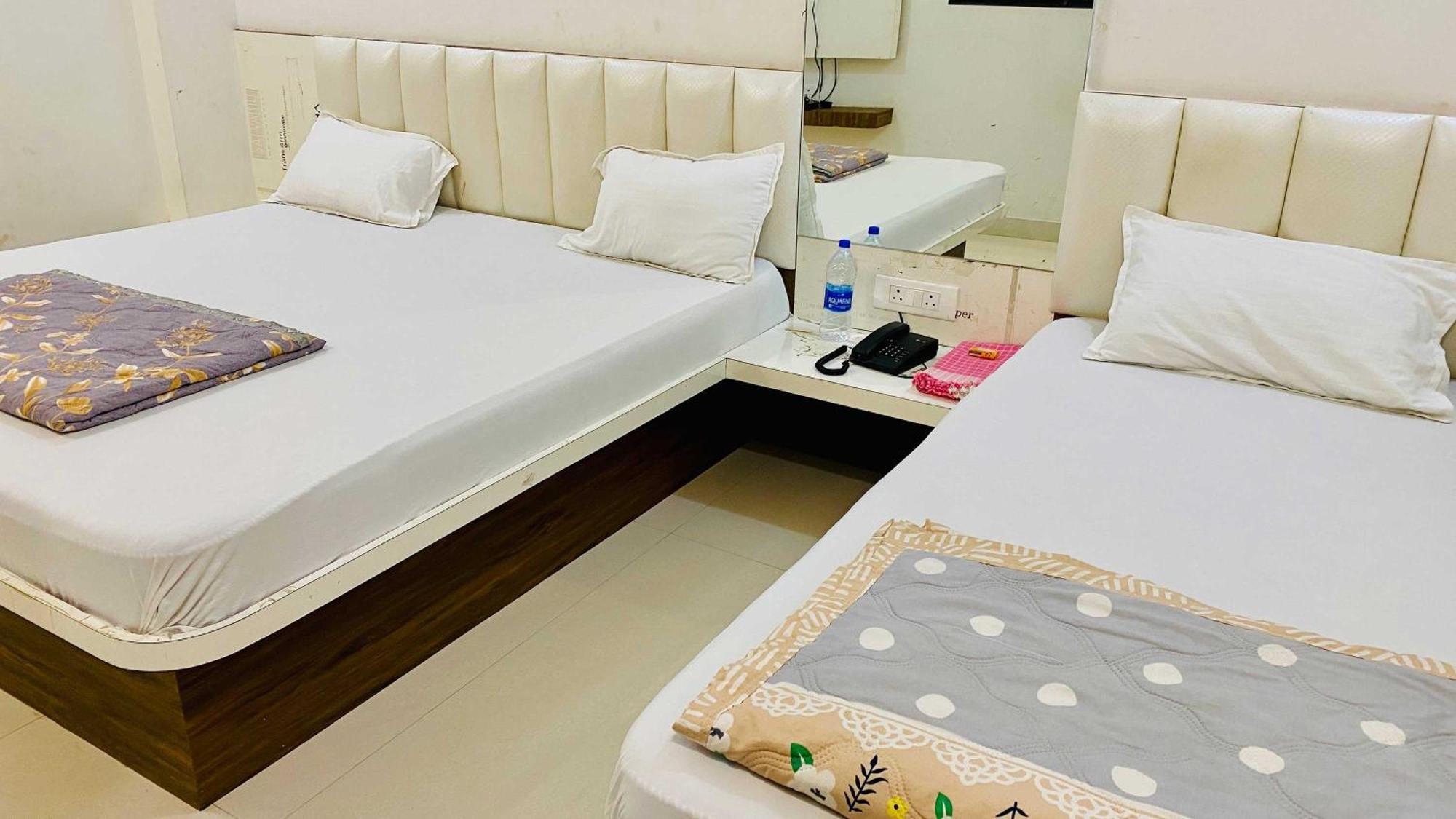 Hotel Gayatri Palace Godarpura Eksteriør bilde