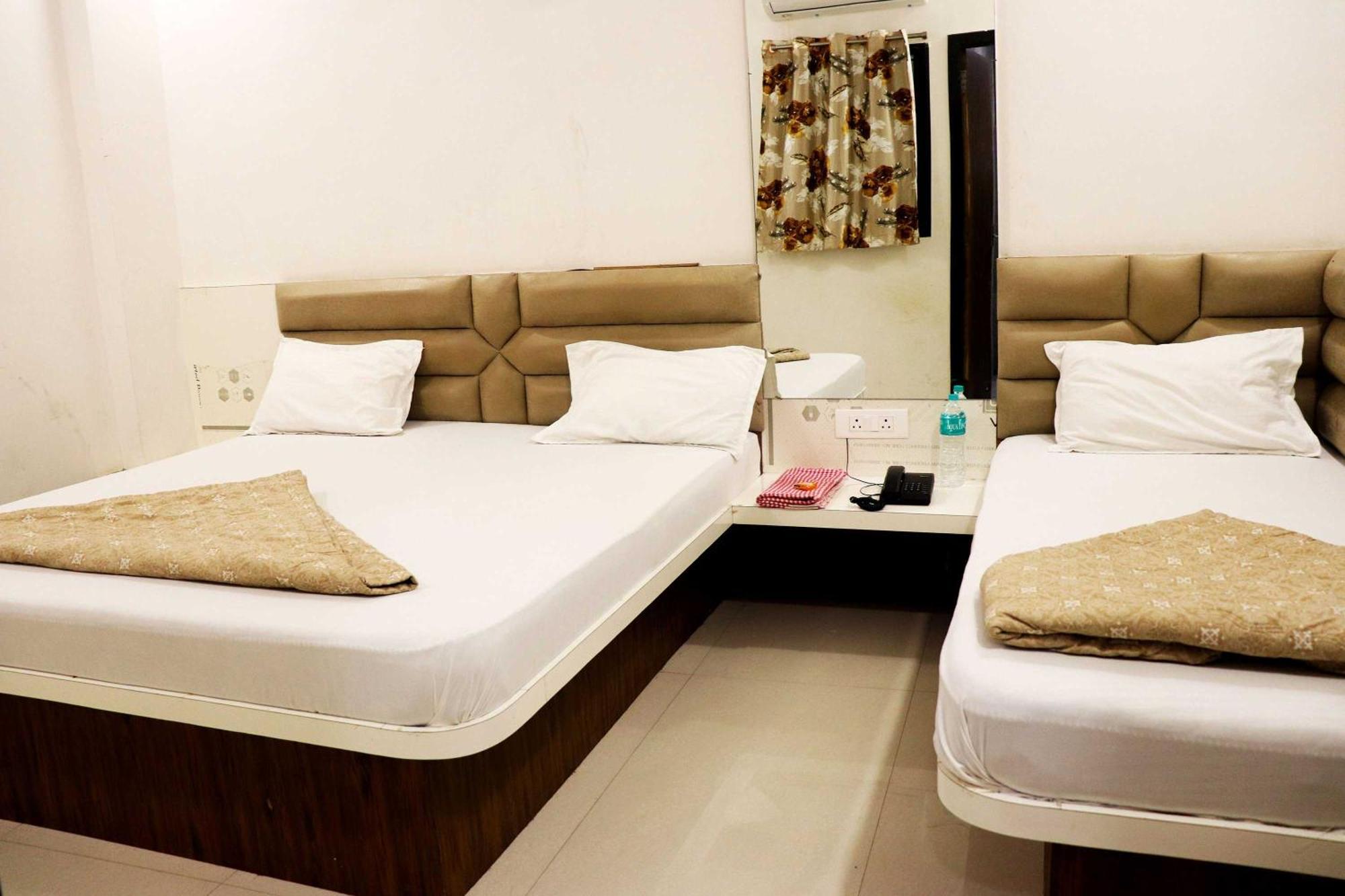 Hotel Gayatri Palace Godarpura Eksteriør bilde
